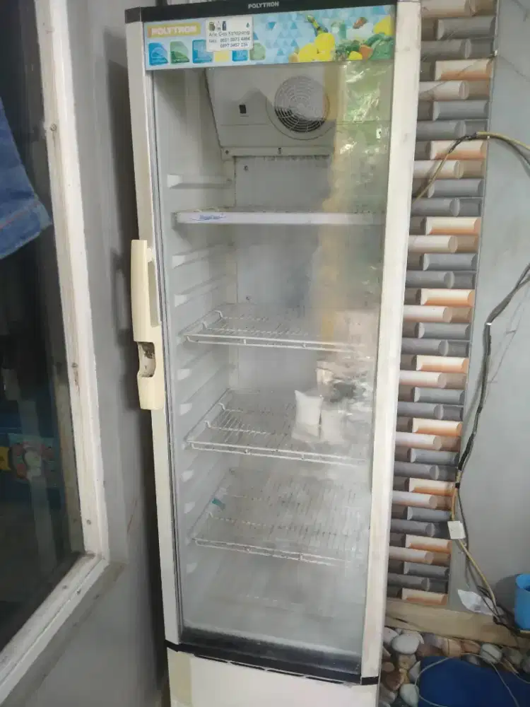 Kulkas showcase 5 rak merk POLYTRON blm prnh service JUAL 1.2 JT