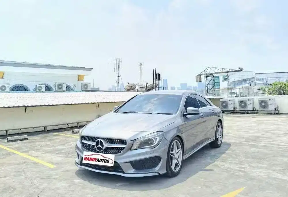 Mercedes Benz CLA200 AMG Tahun 2014 Automatic Abu-abu Metalik