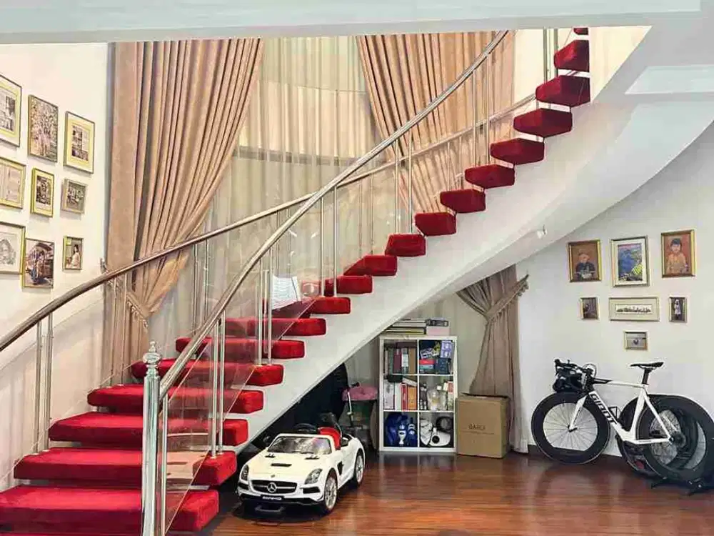 Rumah cantik megah mewah  ada pool harga di bawah pasar di Green Garden