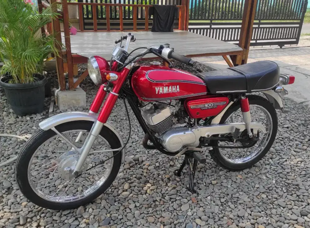 Yamaha RS 100 motor klasik