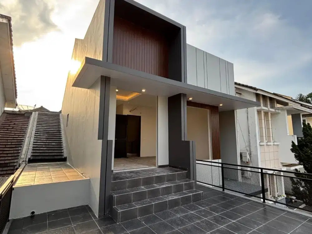 RUMAH BARU HASIL RENOV TOTAL The Green Venetian BSD