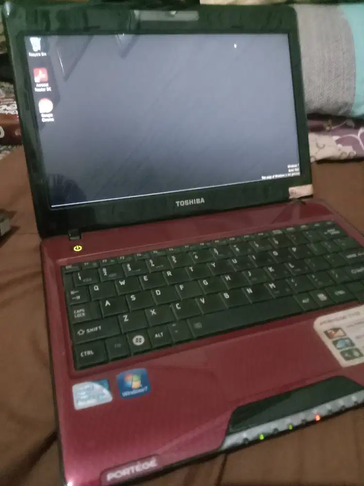 Notebook Thosiba portege 10inc,  RAM 3 GB , 12.HDd
