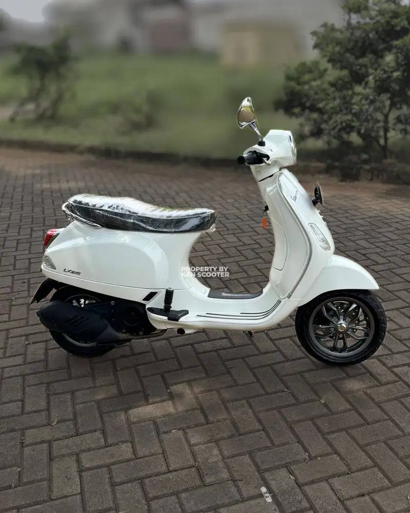 JUAL MURAH VESPA LX 125 iGET FACELIFT 2023 MULUS