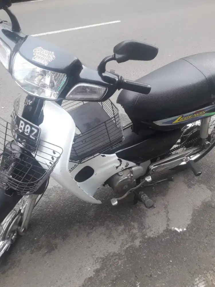 Jual motor astrea legenda thn 2003 stnk hilang cuman bpkb aj