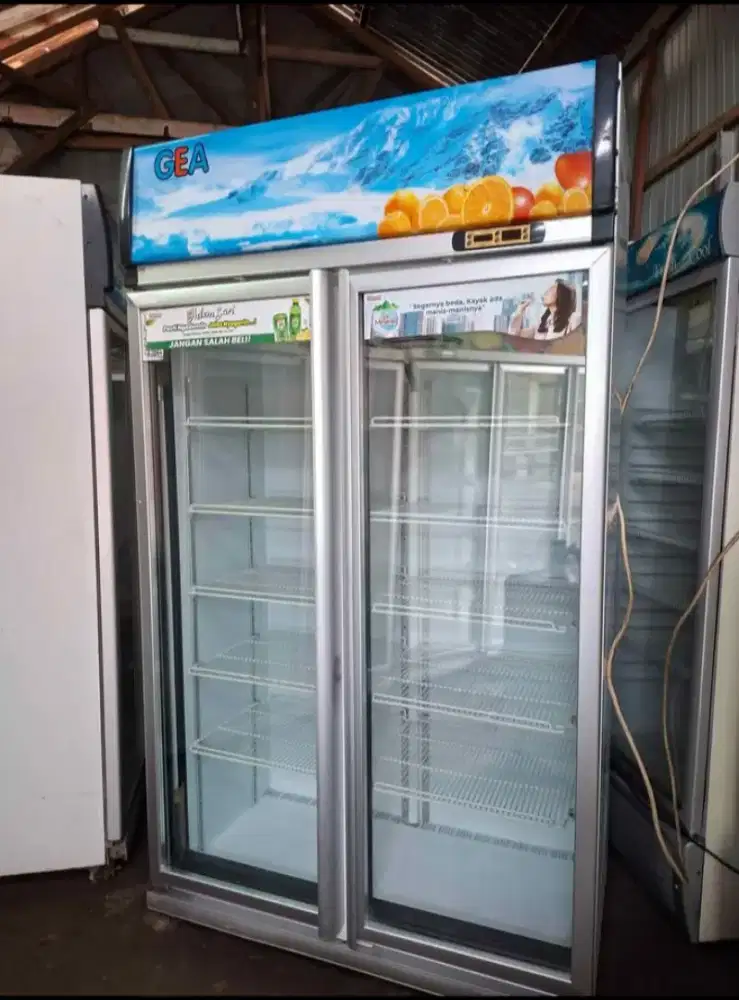 Chillir showcase 2 pintu mrk GEA