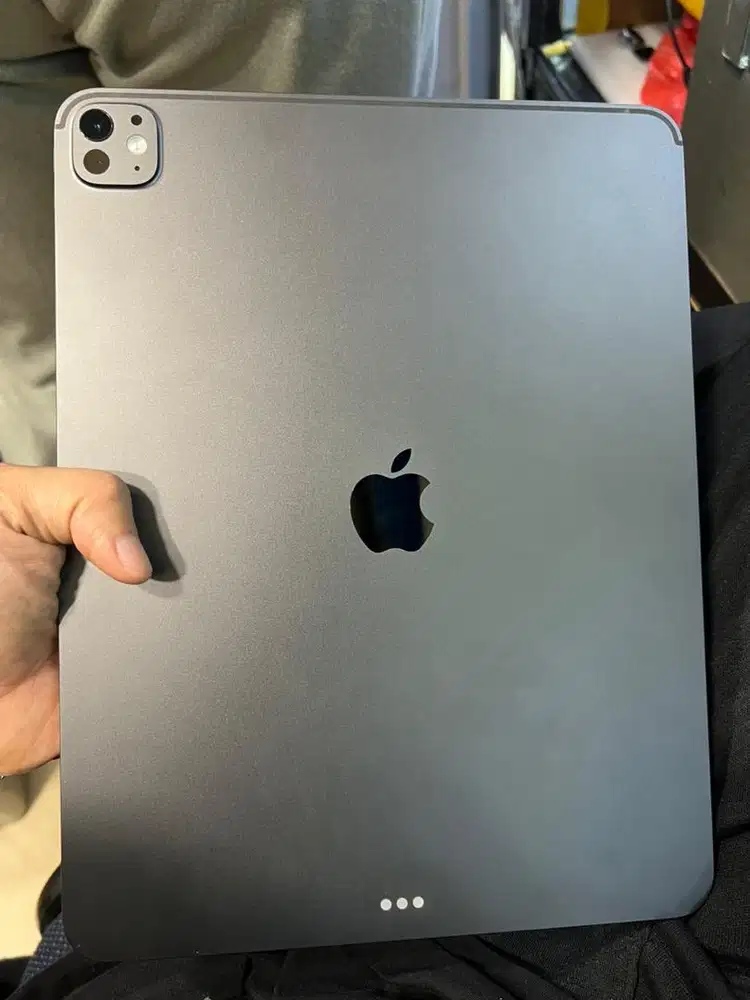 Ipad pro m5 13 inch 256 wifi only garansi panjang desember 2026