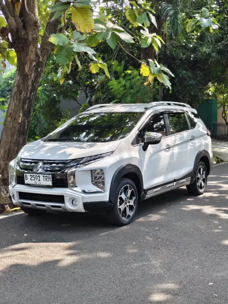 XPANDER CROSS AT PUTIH 2021