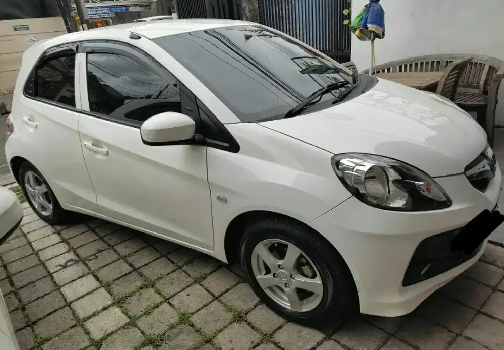 (Cash) low km Honda Brio AT 2015 full orisinil luar dalam