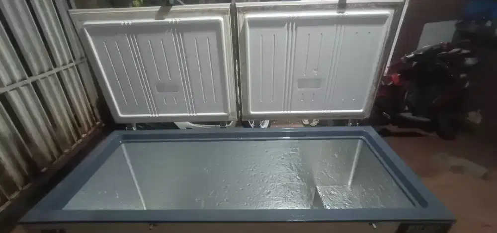 Freezer GEA 500L Nego