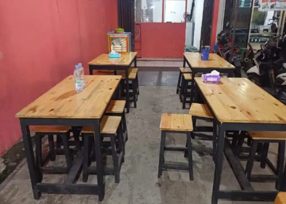 Set meja kursi makan