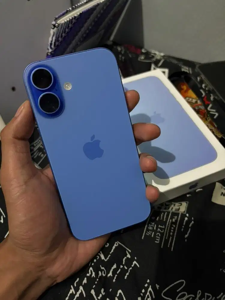 Iphone 16 128 inter like new
