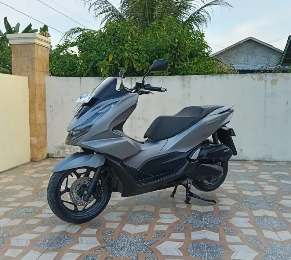 PCX 160 CC WARNA LIMITED EDITION PAJAK HIDUP PANJANG LIKE NEW