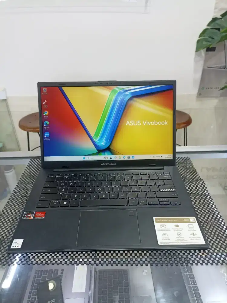 Laptop Second Like New!! Asus E1404FA R3-7320u 8/256 Garansi panjang.