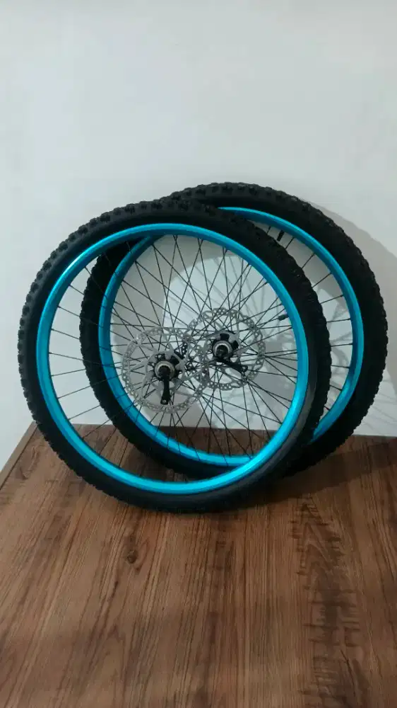 Wheelset 26 rakitan hub free hub slx ban kenda rim Fokker