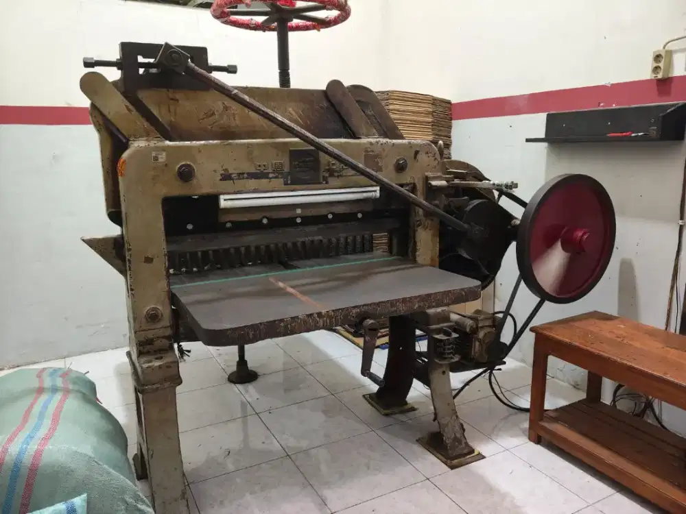 Mesin Potong Kertas DQ Pemotong Kertas Dinamo Otomatis