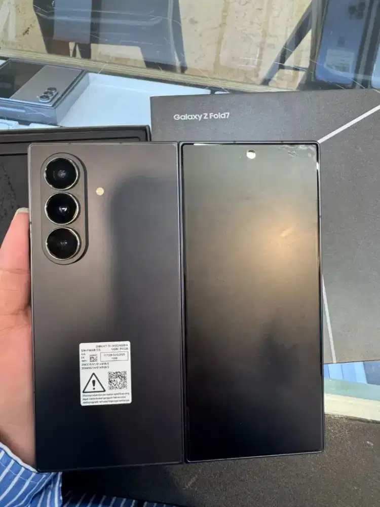 Samsung Galaxy Z Fold 7 12/512GB Black Garansi Sampai 02/01/27