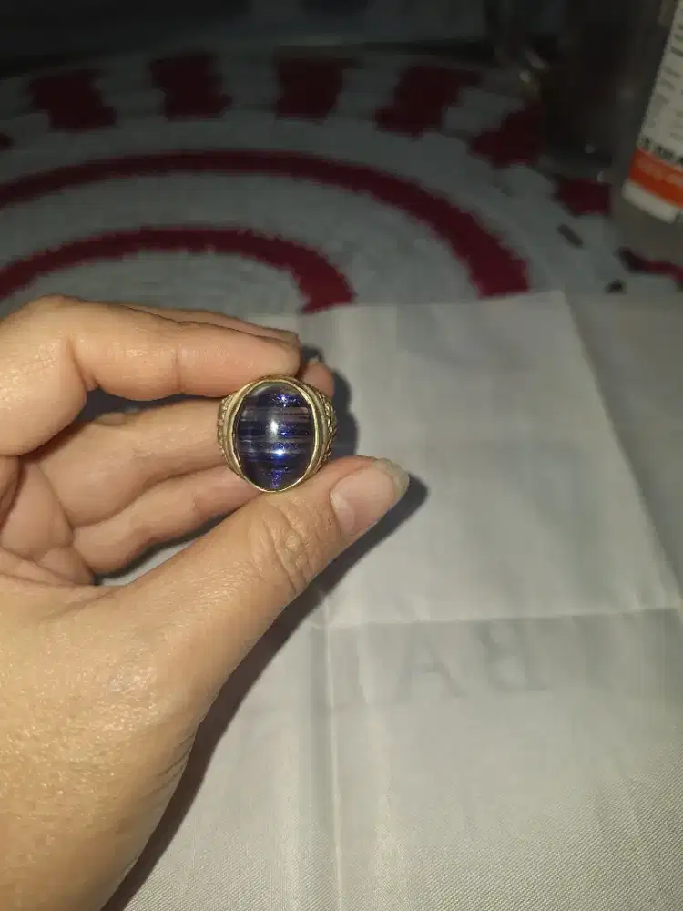 Batu cincin batu akik 
Batu permata biru sapphire 
Limited edition 
Ba