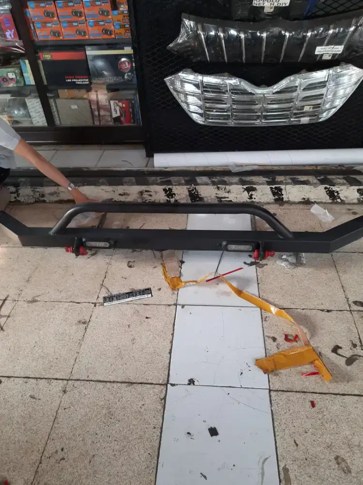 Bumper depan calya merk rhino