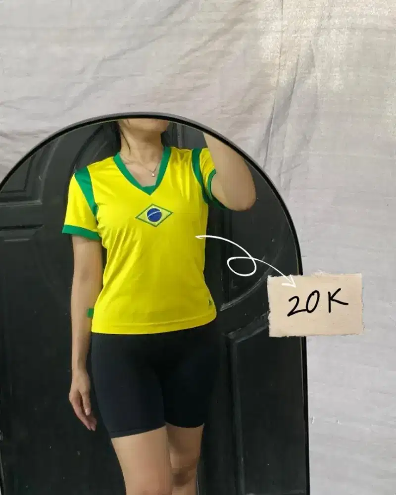 YVPreloved V-Neck Top