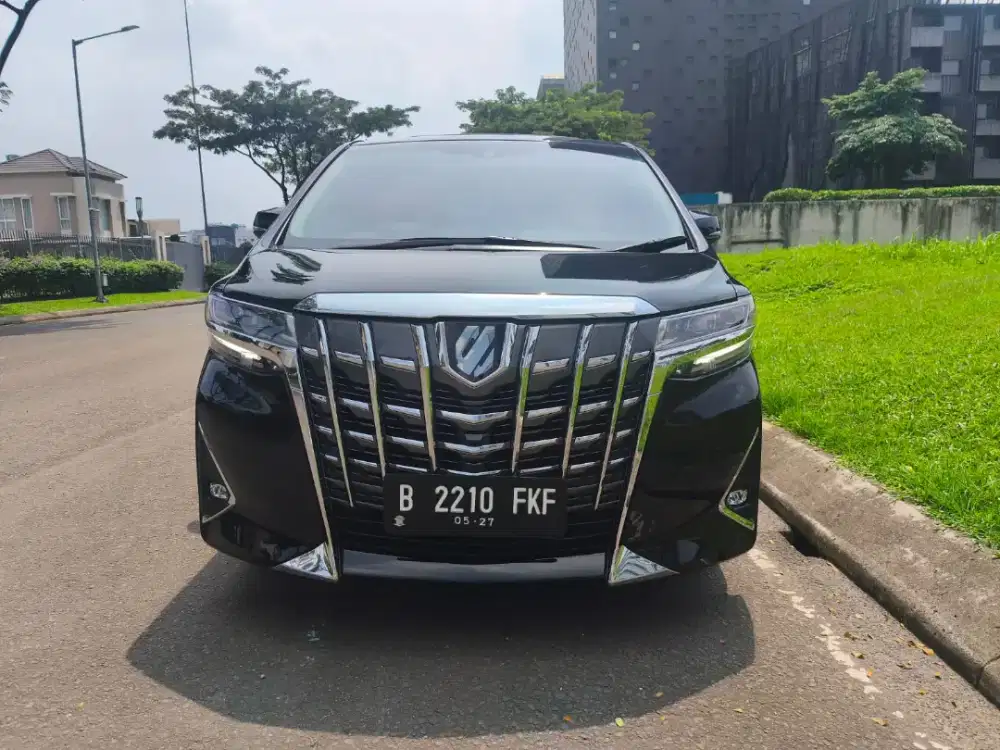 KM 22 rb Alphard G 2022 seperti baru