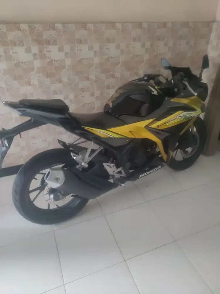 Cbr 2016 surat lengkap.baru ganti plat