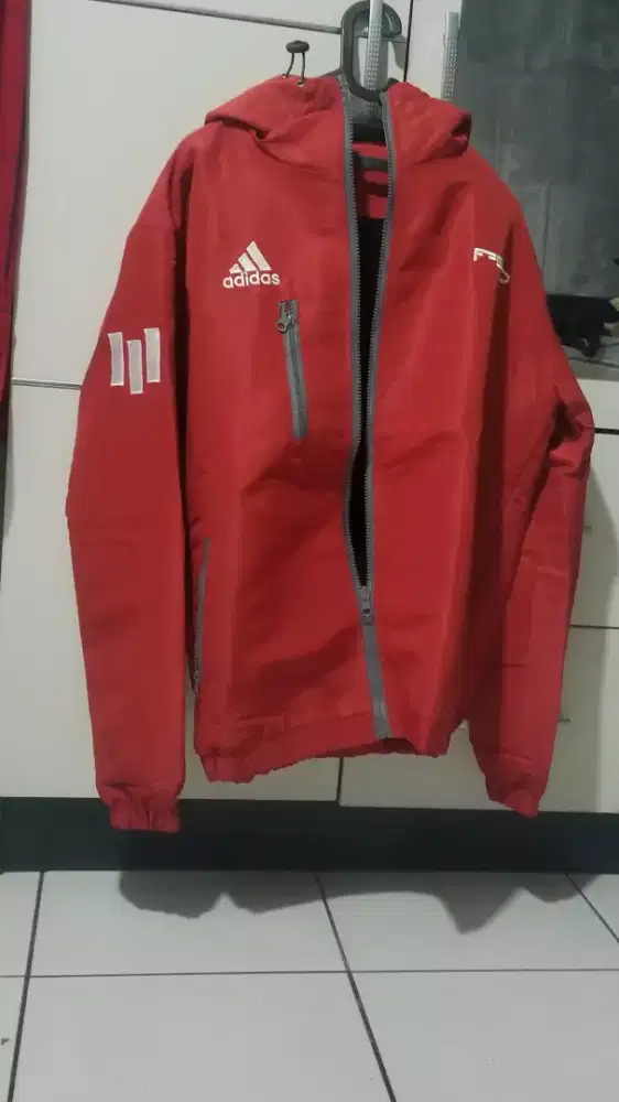 jaket parasut ukuran L