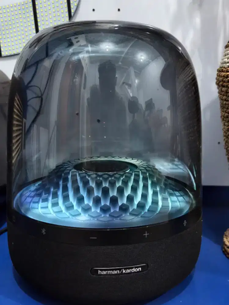 Harman kardon aura studio4