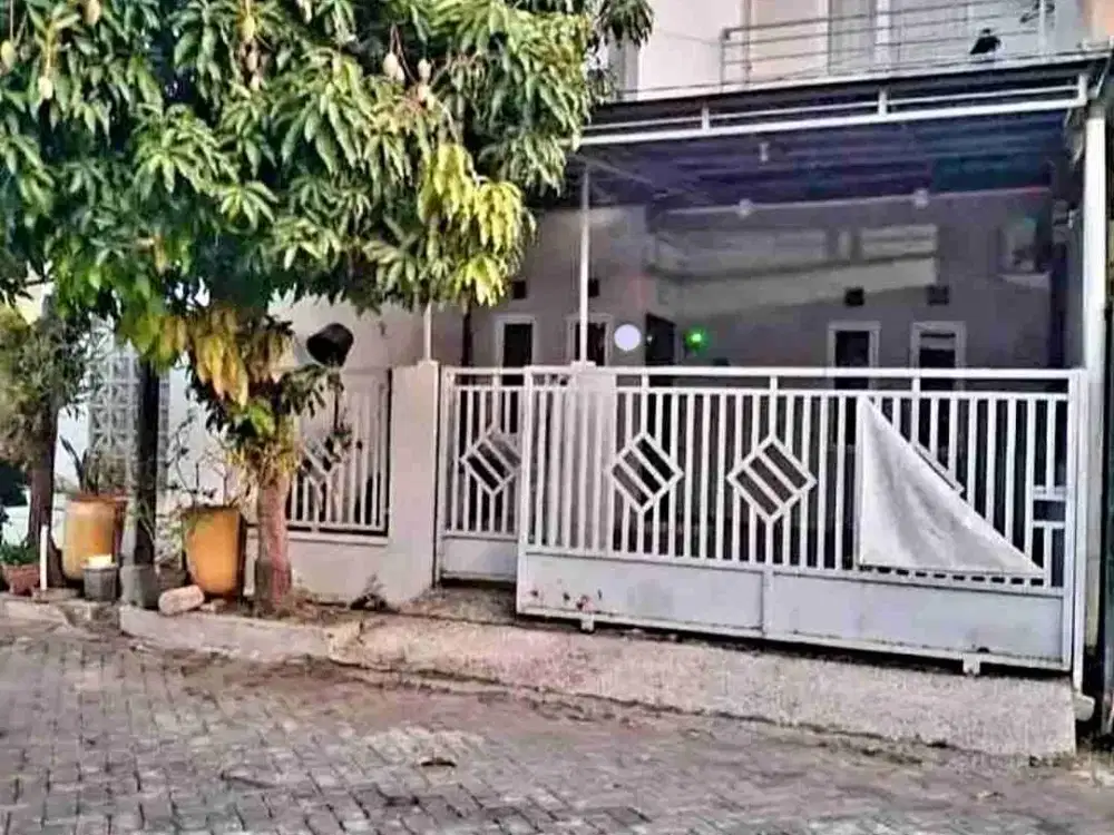 RUMAH SIAP HUNI 2 LANTAI MURAH LOKASI PERUMAHAN SUKOLILO DIAN REGENCY KEC. SUKOLILO