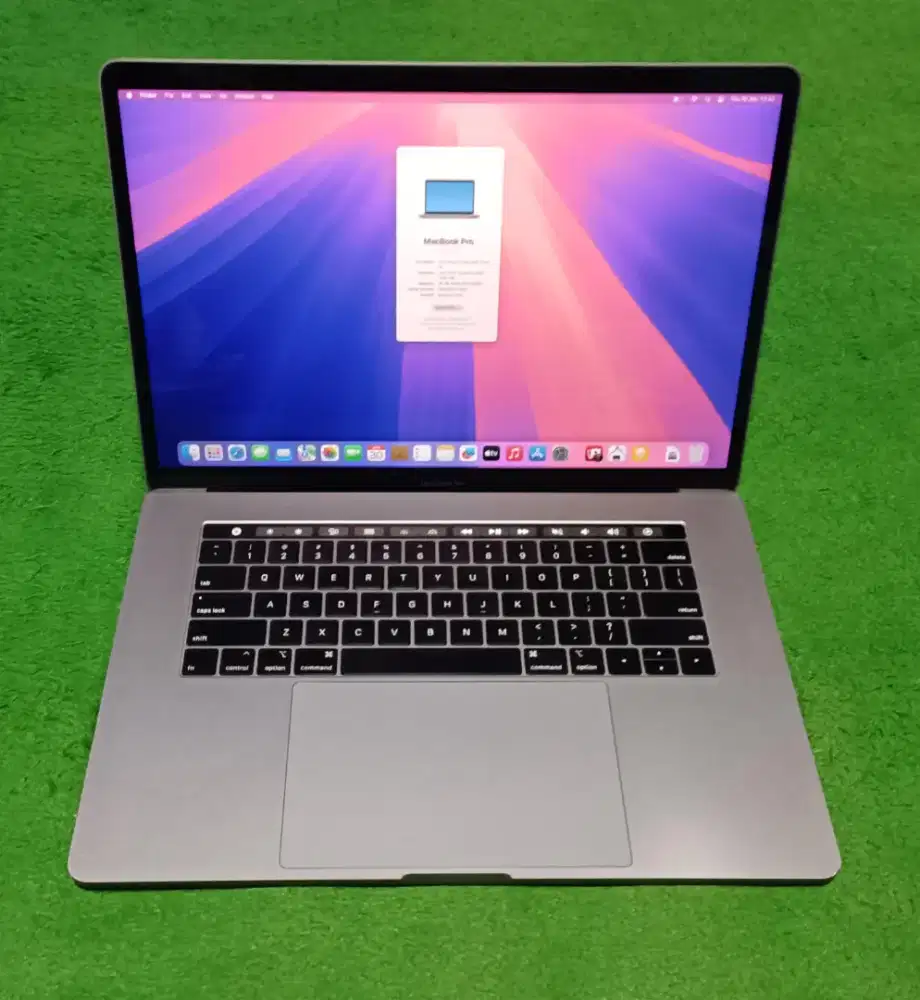 Apple MacBook Pro 2018 15inch i9 16/256 Grey Touchbar Dual VGA Murah