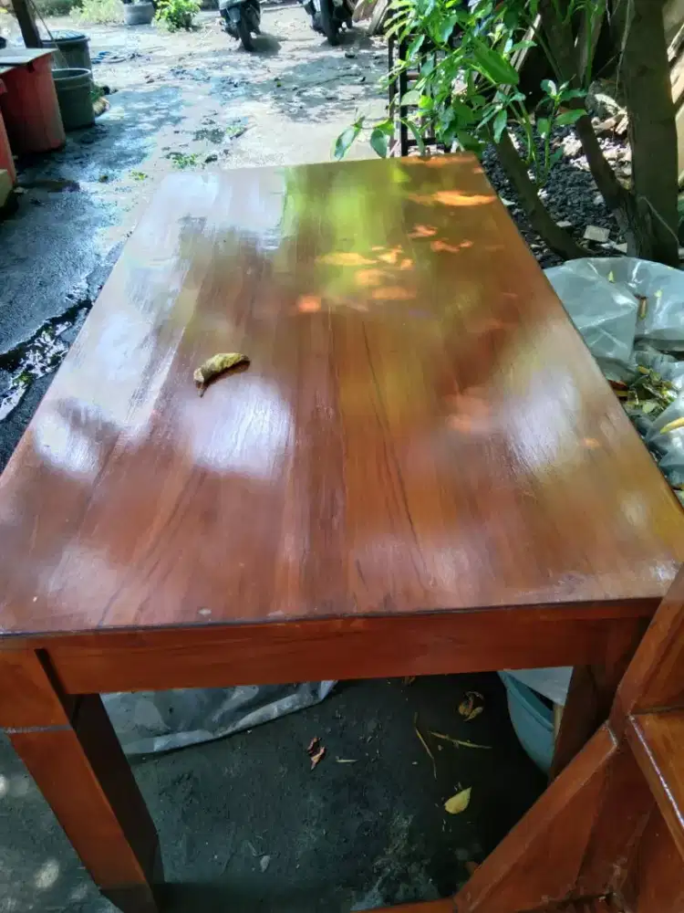 Meja makan kayu jati