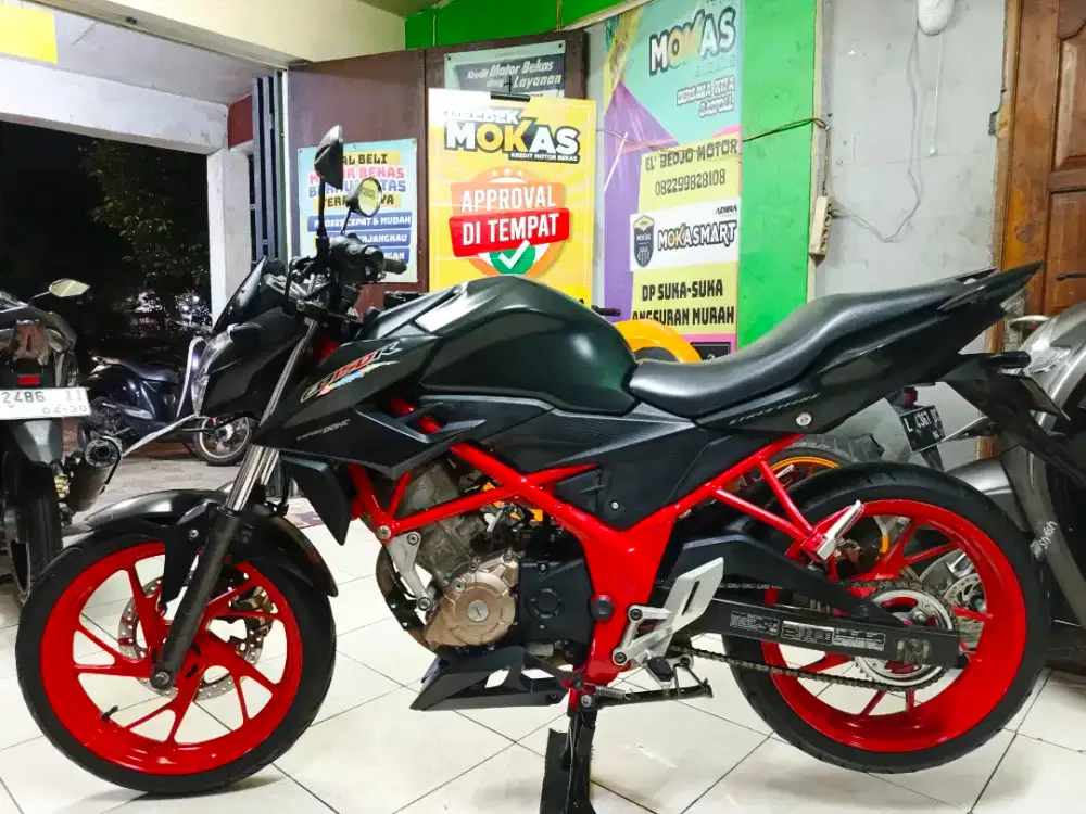 Bw.HONDA NEW CB150R SE 2017 UM500