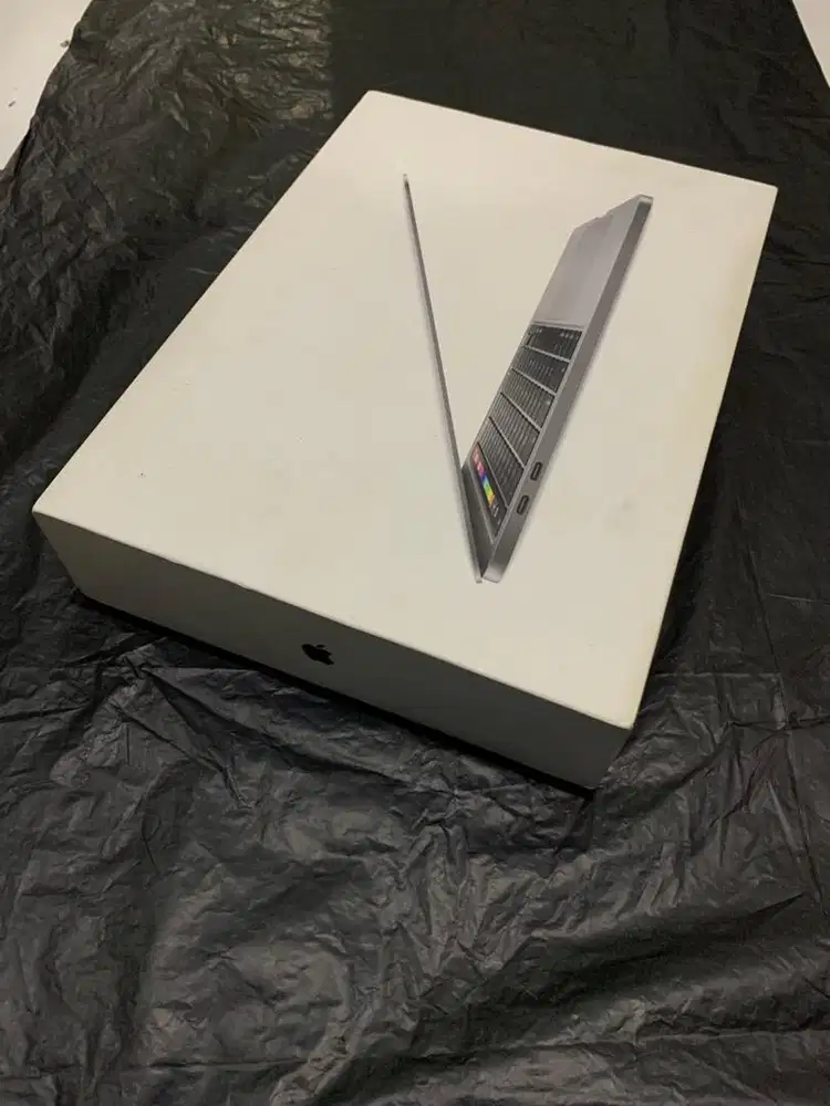 Kardus/BOX Original Macbook Pro 2017 | RAM 16 | SSD 512