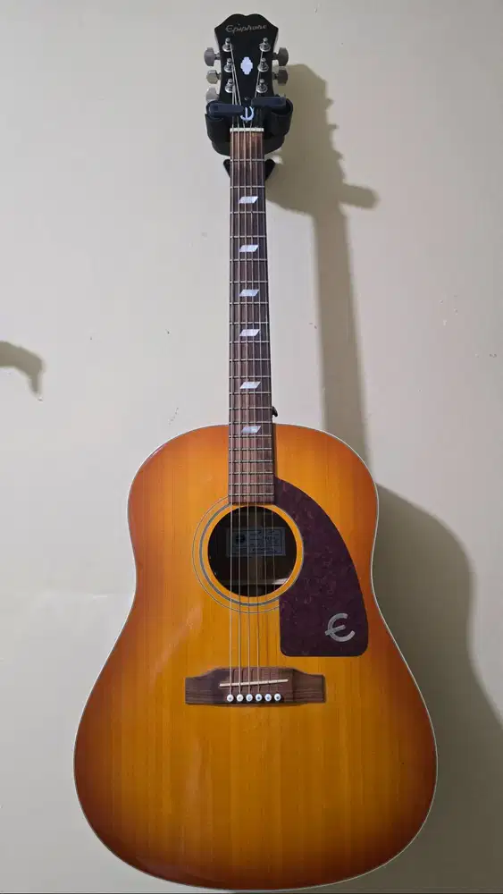 EPIPHONE LIMITED EDITION PETER FRAMPTON 1964 TEXAN FADED VINTAGE NM