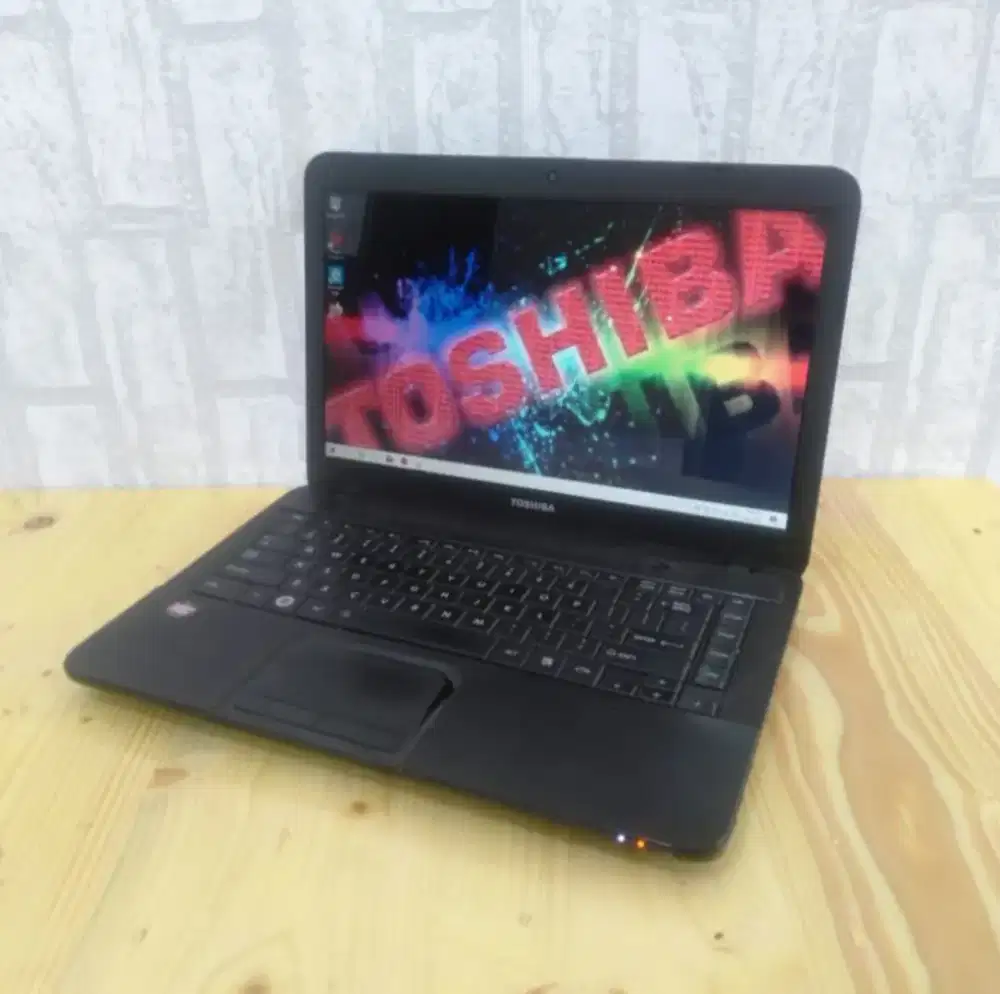 Laptop 14 inch TOSHIBA C800D NORMAL BodiSlim