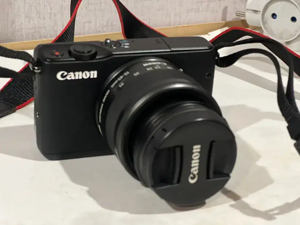 Dijual kamera Canon m10