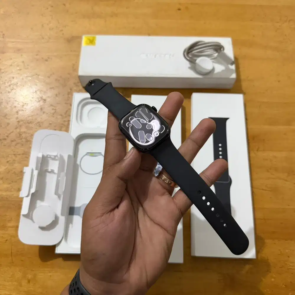 Apple Watch Series 11 46Mm Jet Black Fullset Garansi Apple 7 Bulan