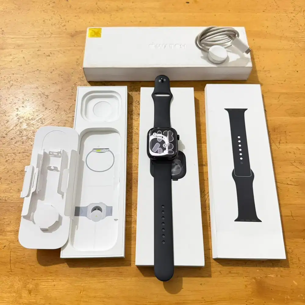 Apple Watch Series 11 46Mm Jet Black Mulus Garansi Apple 7 Bulan lagi