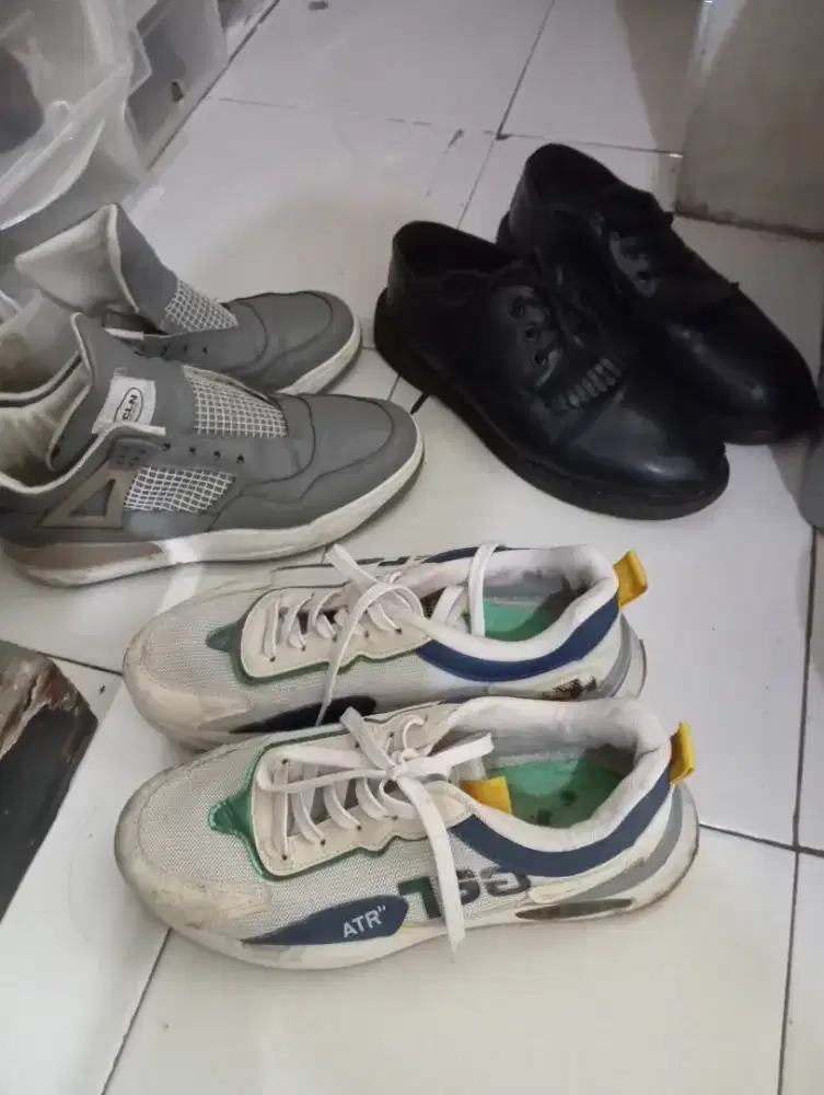 Sepatu 3 pasang