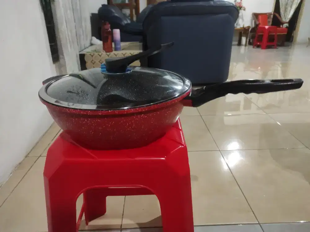 Lady Secret Granite Pan