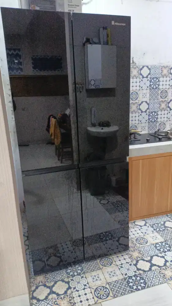 Kulkas 4 pintu hisense