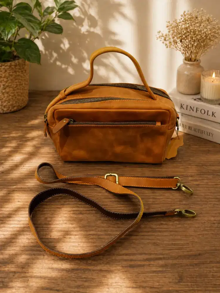 Tas selempang kulit pria , handbag  3 ruangan Xl Harga 350 pas cilebut