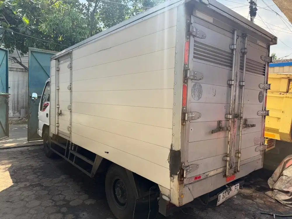 ISUZU ELF NKR 55 LWB BOX ALM 2017