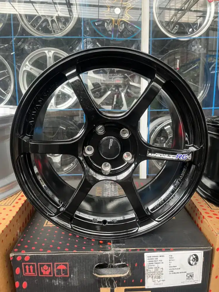 Advan RG4 ring 18 lebar 8,5 pcd 5x114,3 ET 42 crv hrv civic 4pcs