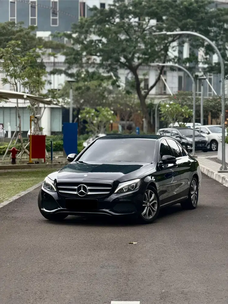CASH Mercedes-Benz C200 AVG 2016 Good Condition