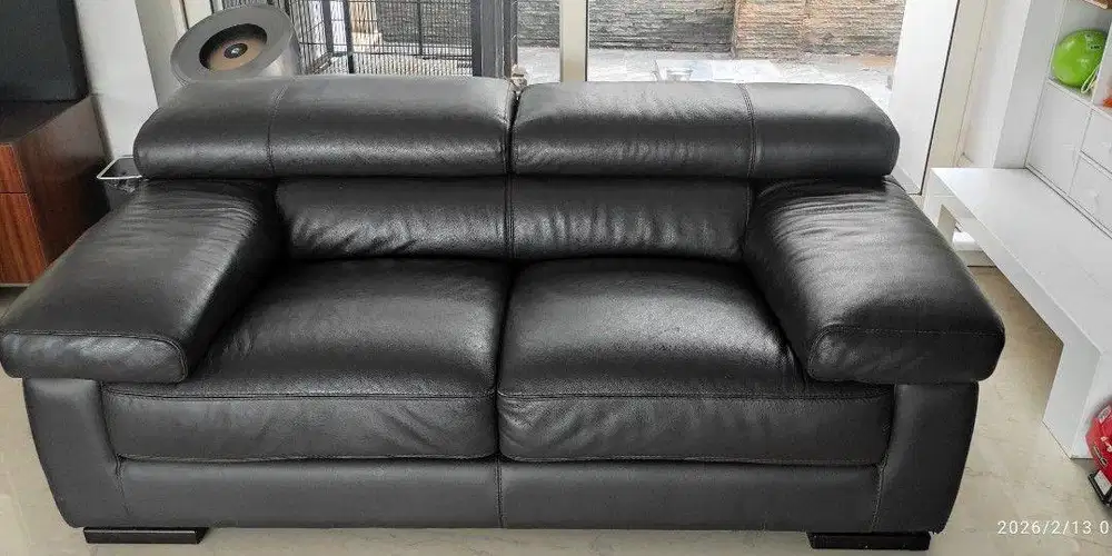 Sofa kulit premium hitam 200 cm