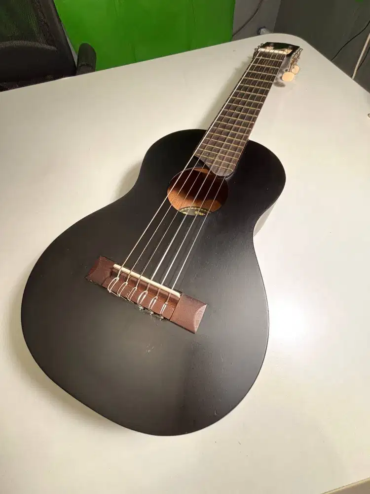 Jual Yamaha Guitalele GL-1 Black Original + Tas + Bonus Senar Baru