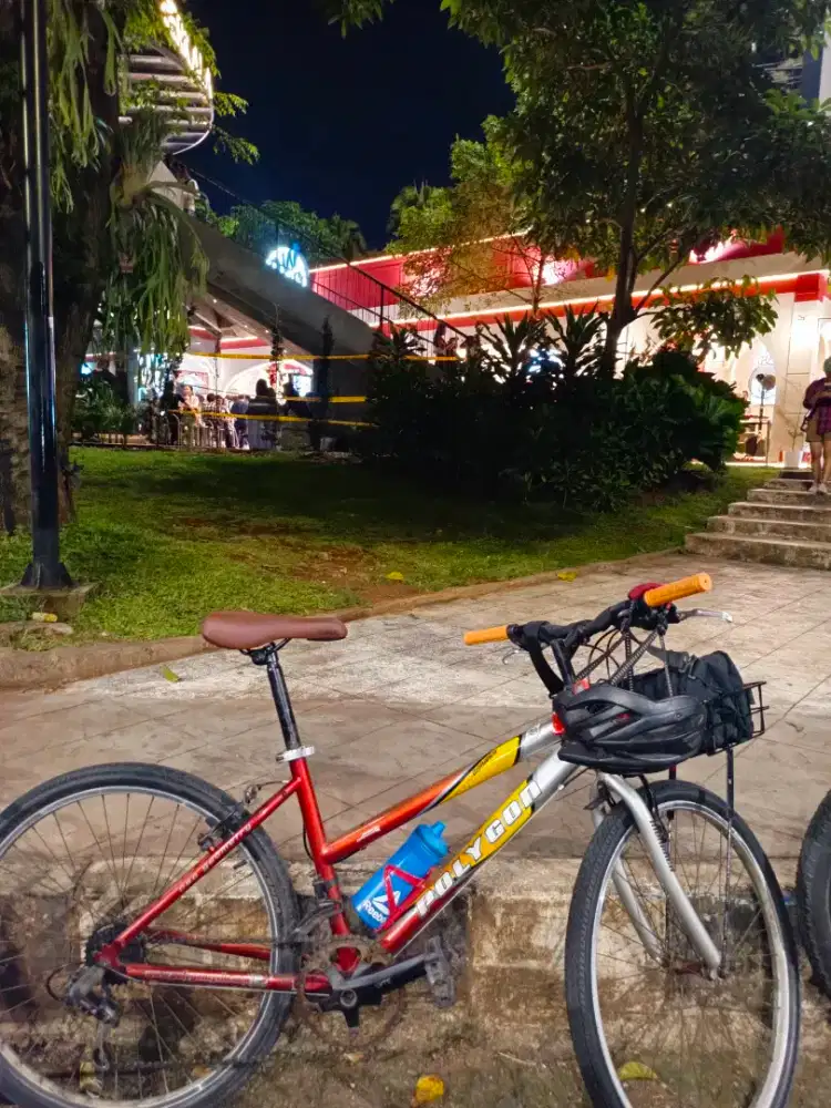 SEPEDA KALCER/COMMUTER POLYGON MONARCH 26 INCH
