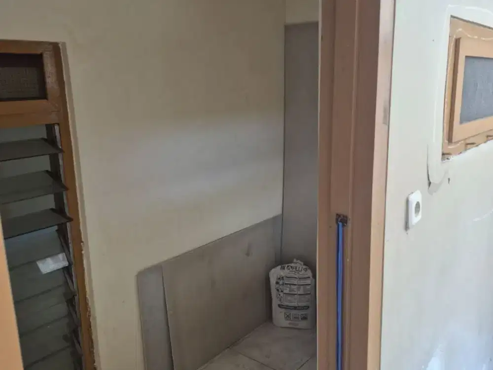 RUMAH MULYOSARI.  Hadap: Selatan