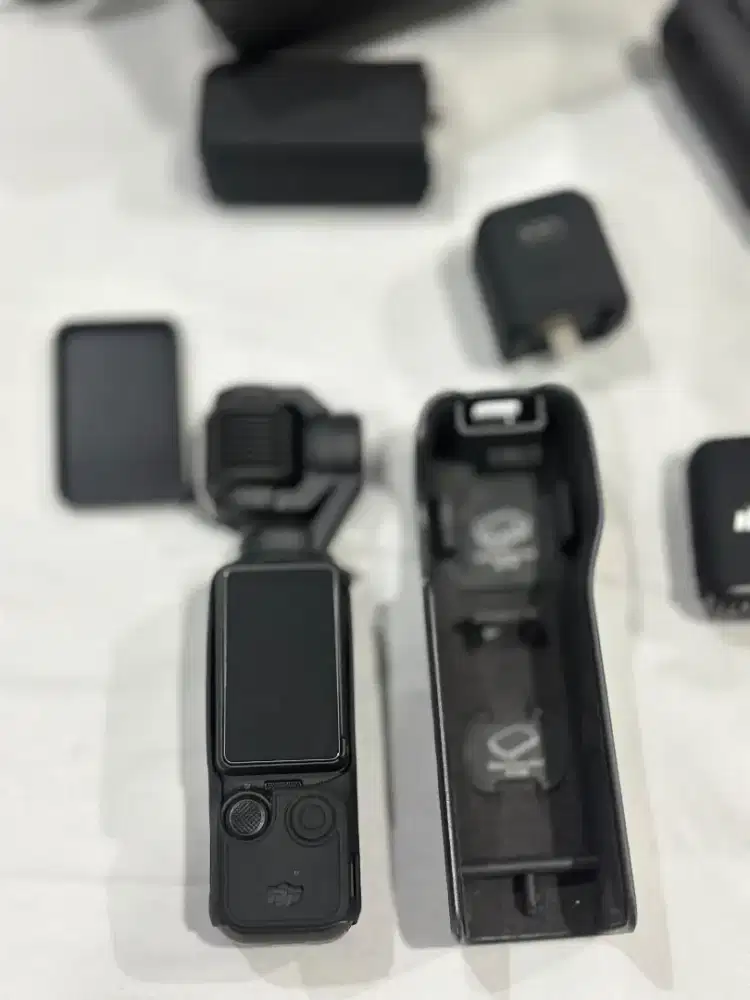DJI Osmo Pocket 3 Creator Combo Like New Fullset + Bonus Memory Murah