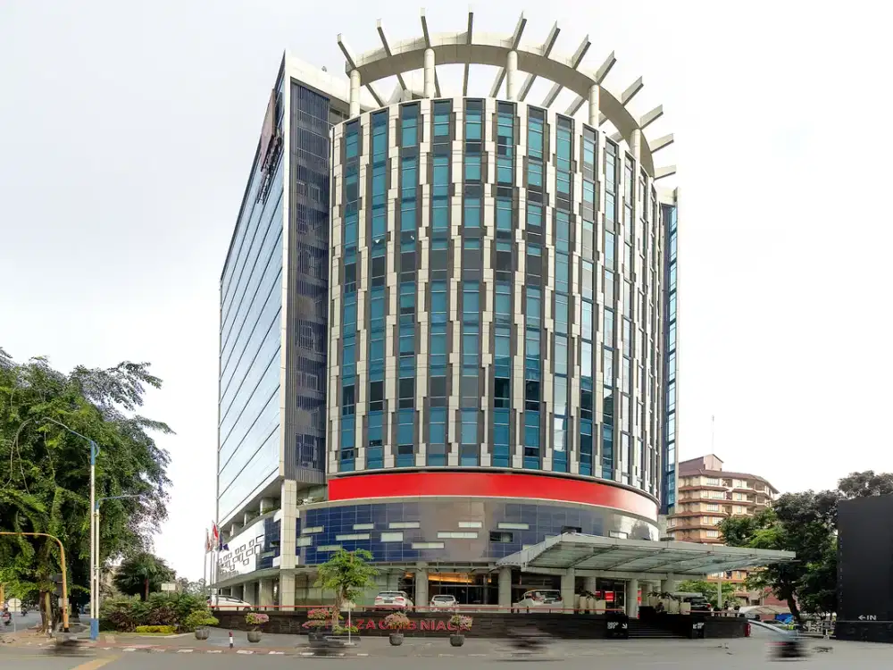 Singgah, bekerja, atau berkolaborasi di pusat bisnis Regus Forum Nine profesional kami